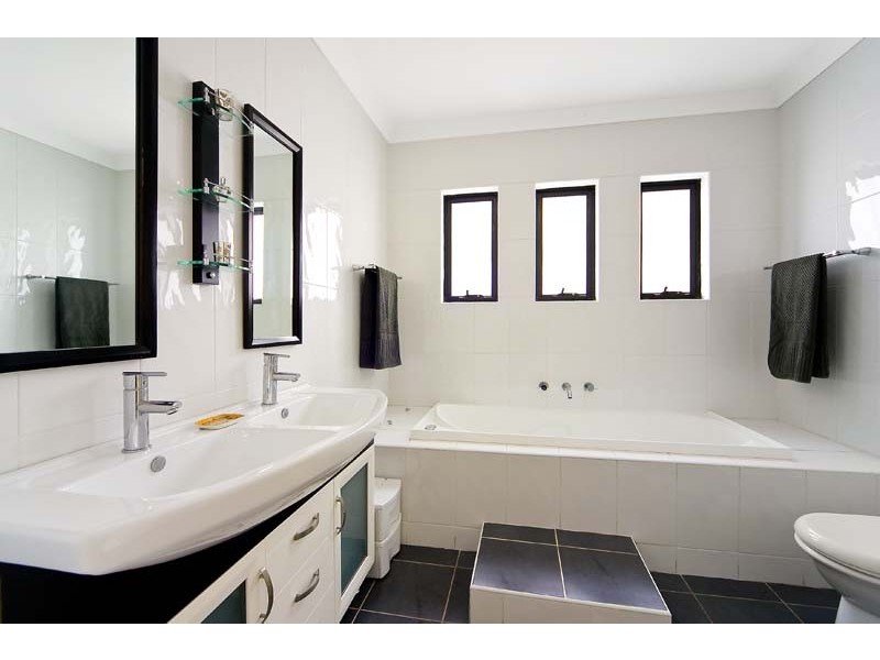 34 Innes Road, Manly Vale NSW 2093