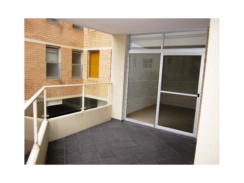 1B/28 Woods Pde, Fairlight NSW 2094