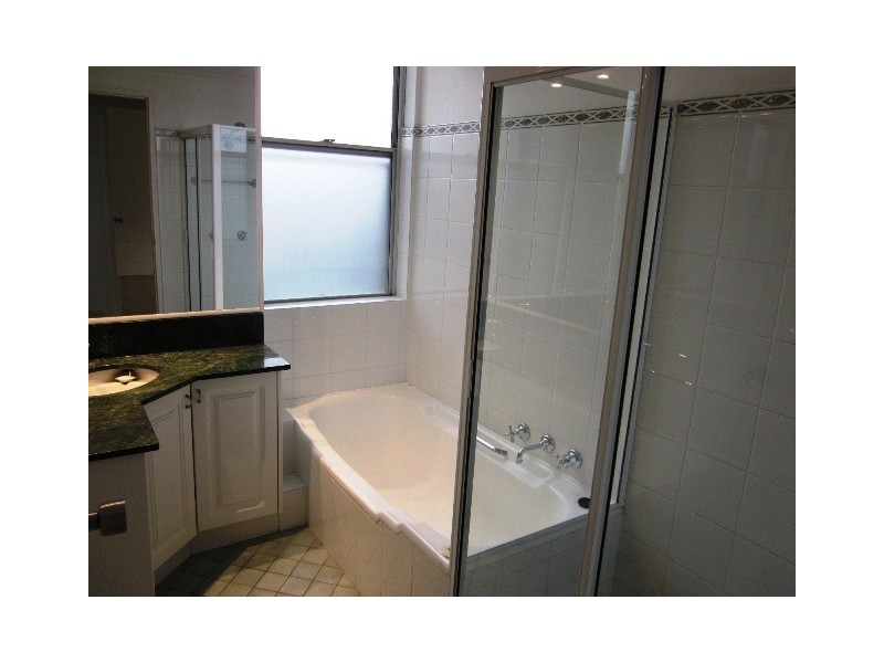 1B/28 Woods Pde, Fairlight NSW 2094