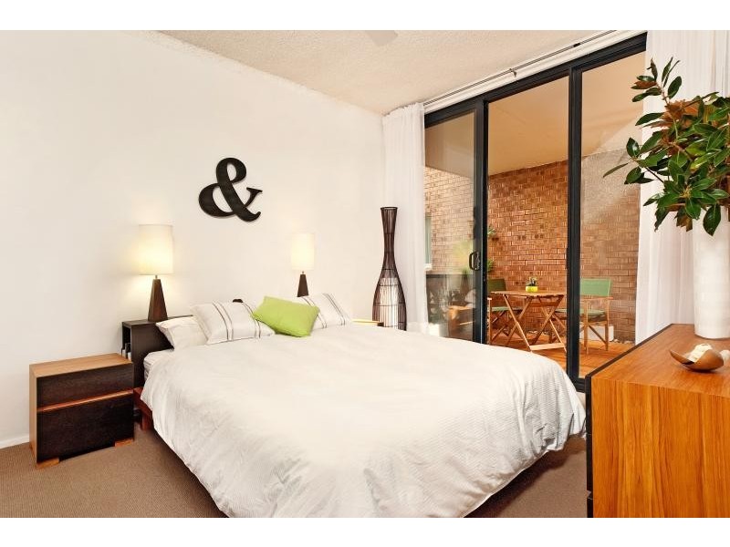 10/30-34 Kooloora Avenue, Freshwater NSW 2096