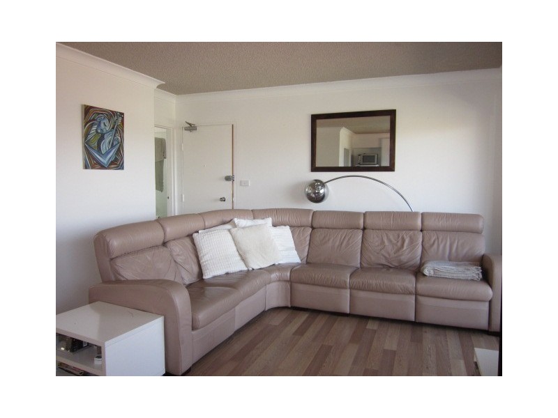 4/15 Oceanview Road, Freshwater NSW 2096