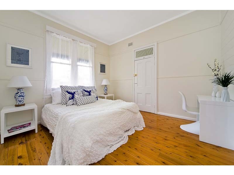 11 Charles Street, Freshwater NSW 2096