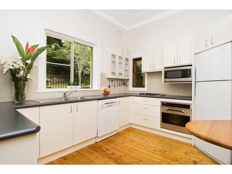 223  Sydney Road, Fairlight NSW 2094