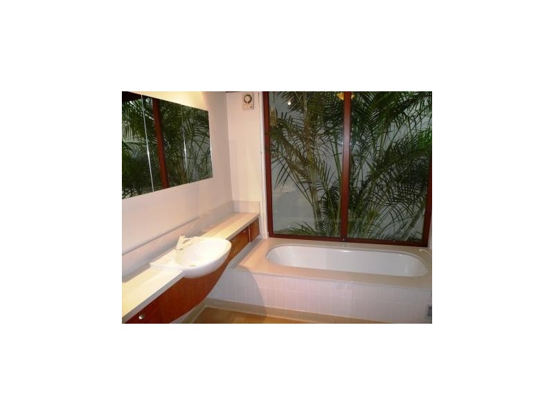 33  Kangaroo Street, Manly NSW 2095