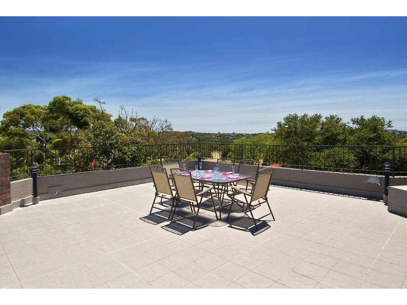 11/18  Baltic Street, Fairlight NSW 2094