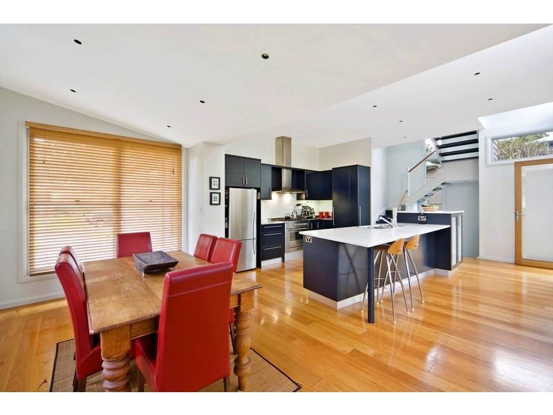 11 Playfair Road, North Curl Curl NSW 2099