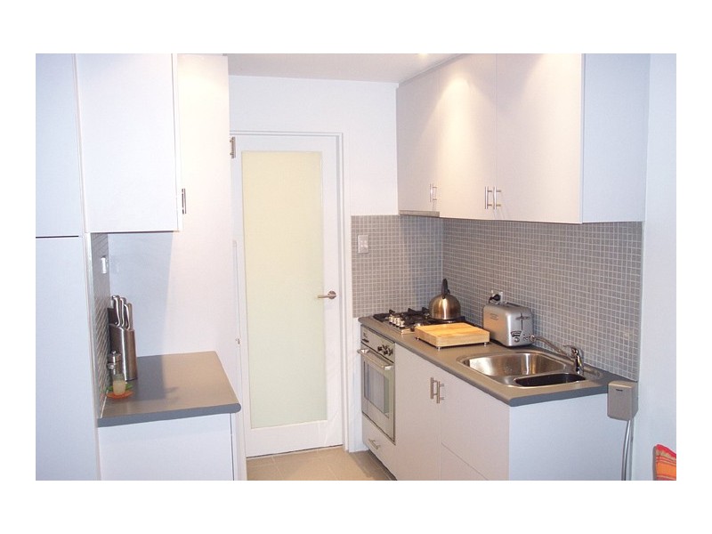 8/8  Campbell Parade, Manly Vale NSW 2093