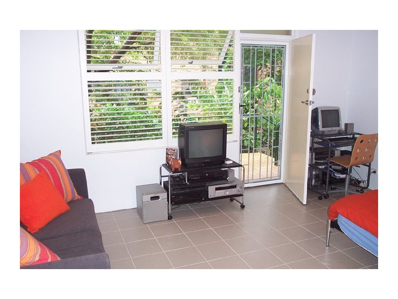 8/8  Campbell Parade, Manly Vale NSW 2093