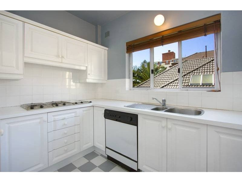 8/24  Cove Avenue, Manly NSW 2095