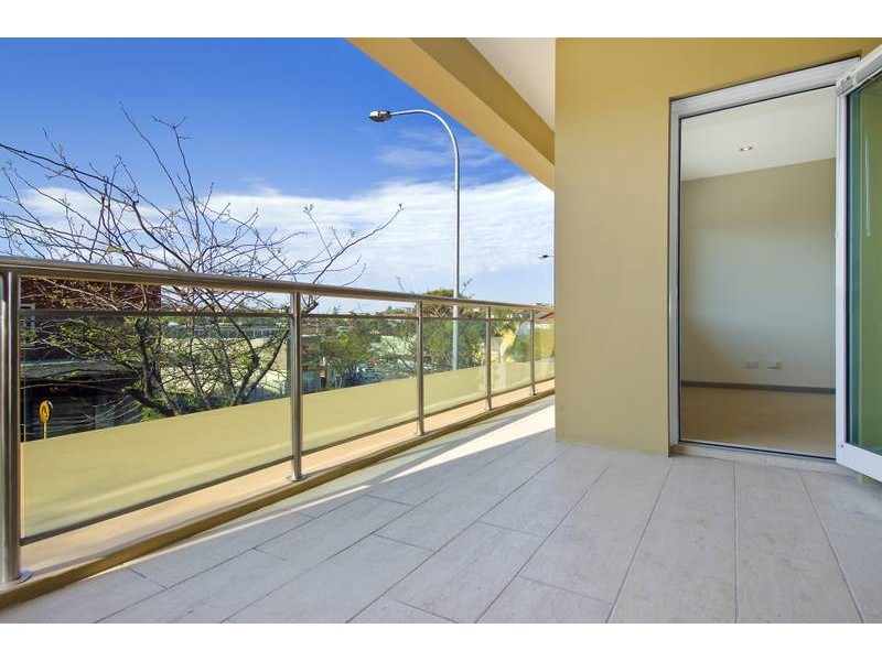 2/6-8  Lawrence Street, Freshwater NSW 2096