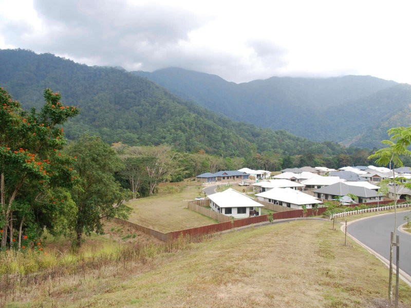 41-43 Xavier Herbert Drive, Redlynch QLD 4870