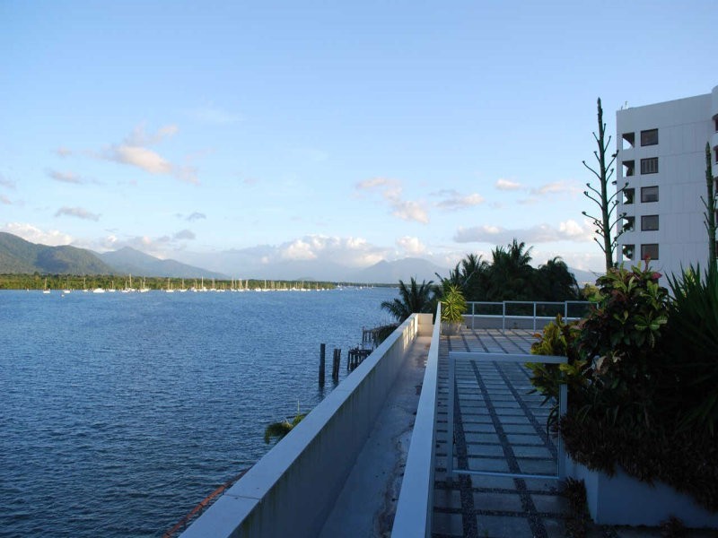 Cairns City QLD 4870