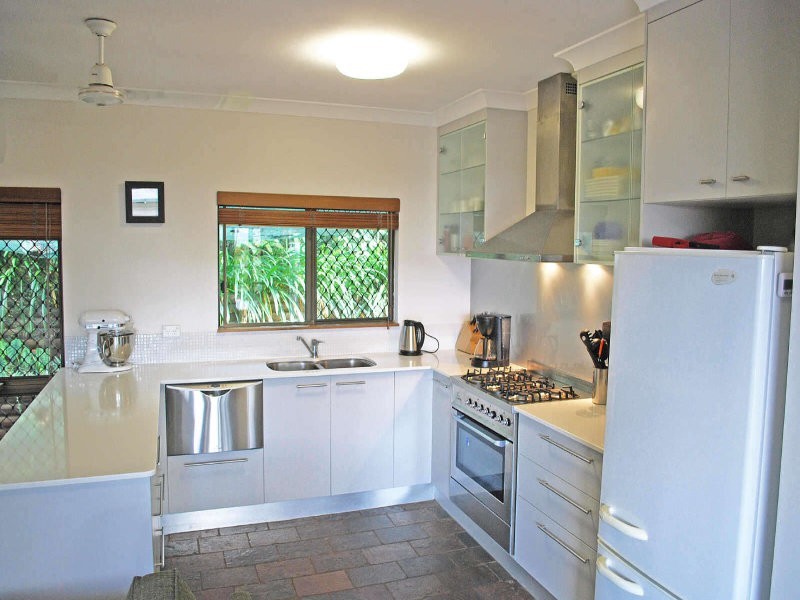 Bentley Park QLD 4869