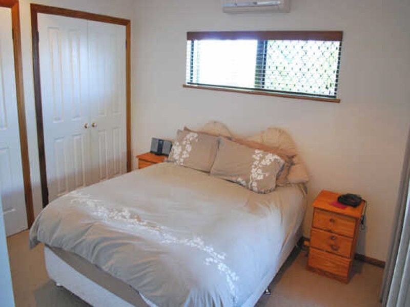 Bentley Park QLD 4869
