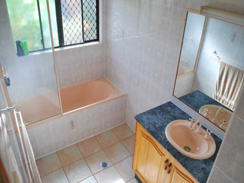 Bentley Park QLD 4869