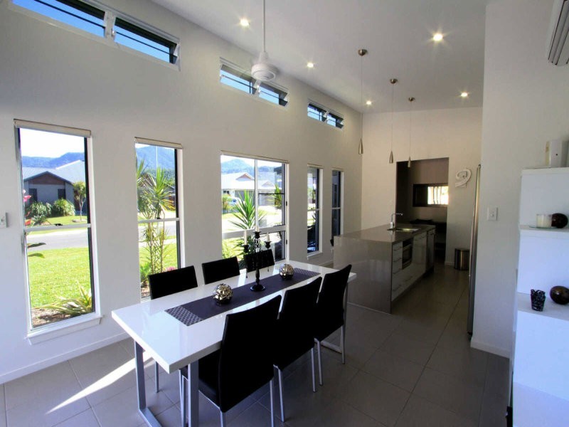 27 Norwood Crescent, Trinity Park QLD 4879