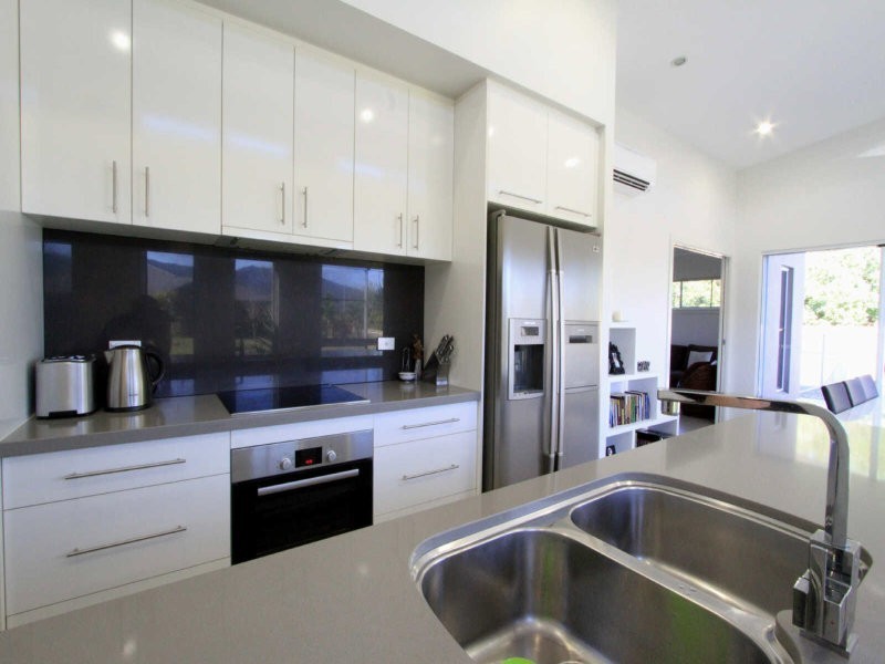 27 Norwood Crescent, Trinity Park QLD 4879
