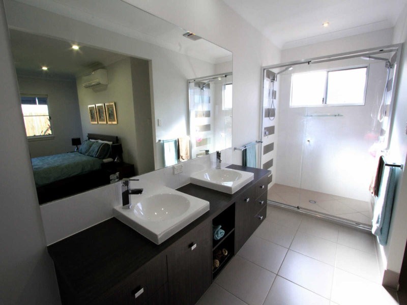 27 Norwood Crescent, Trinity Park QLD 4879