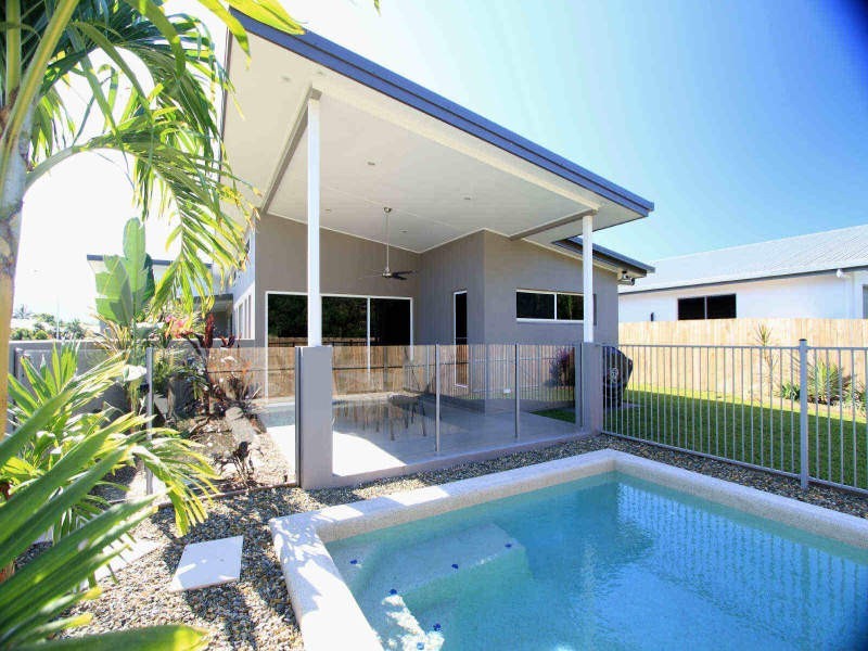 27 Norwood Crescent, Trinity Park QLD 4879