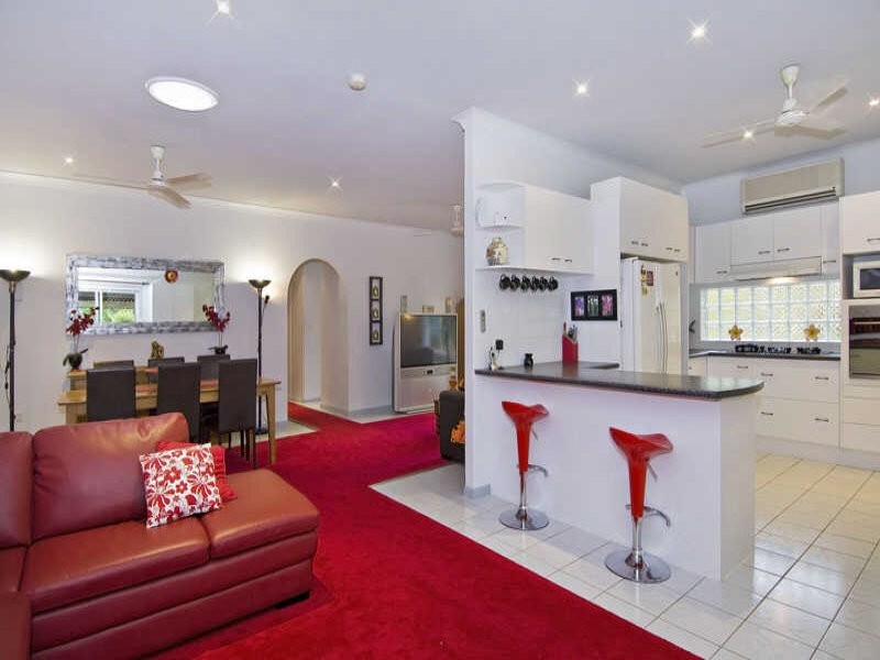 Bentley Park QLD 4869