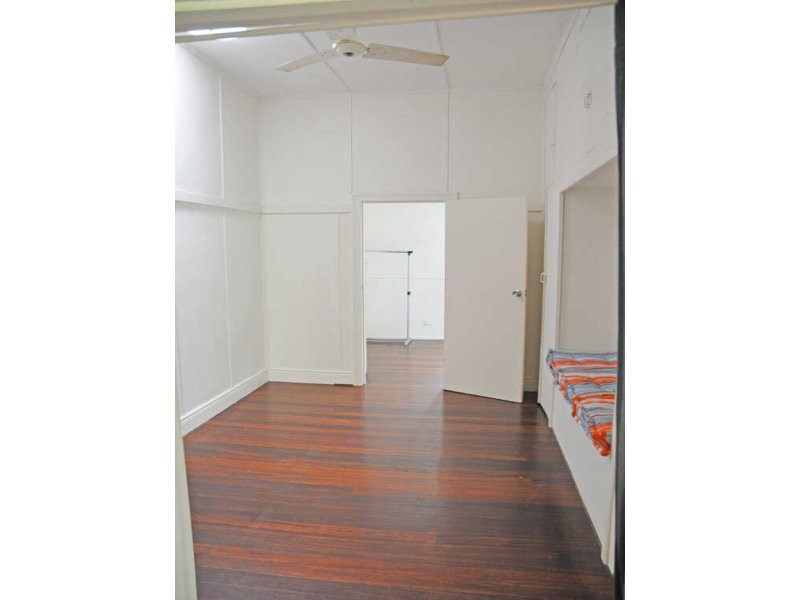Mooroobool QLD 4870
