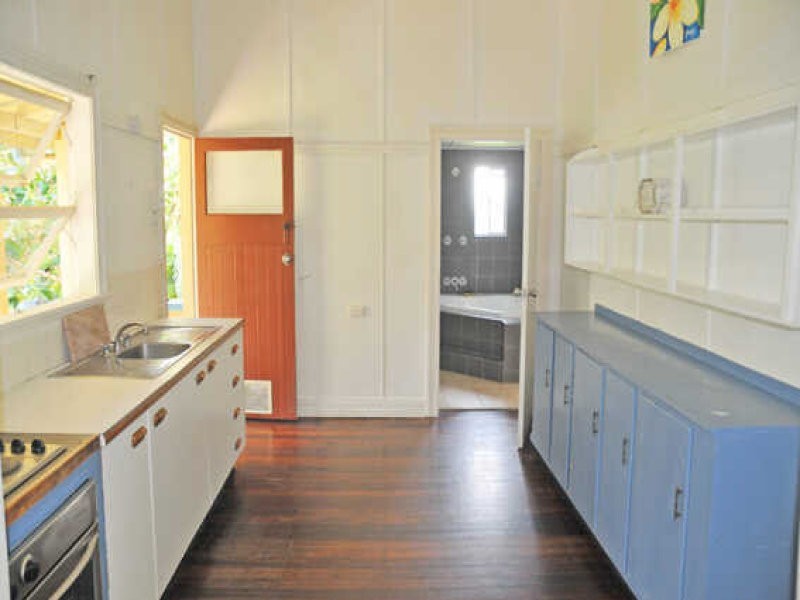 Mooroobool QLD 4870