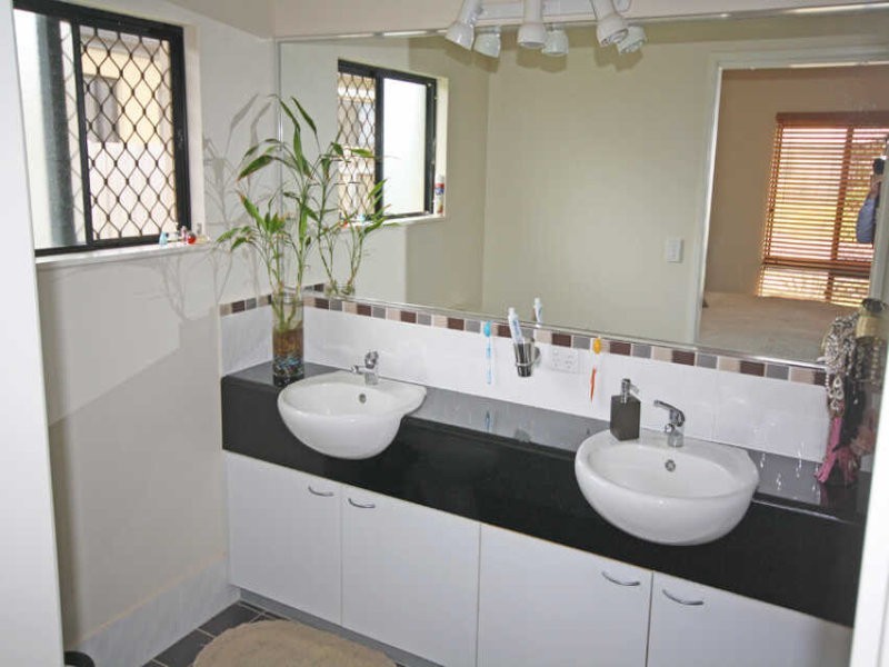 94 COOKTOWN RD, Edmonton QLD 4869