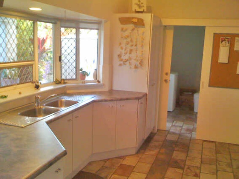 Bentley Park QLD 4869