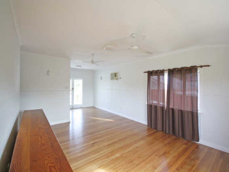 Manunda QLD 4870