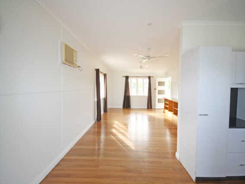 Manunda QLD 4870