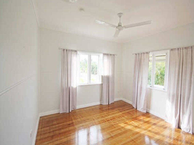 Manunda QLD 4870