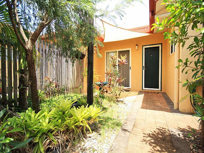 Manoora QLD 4870