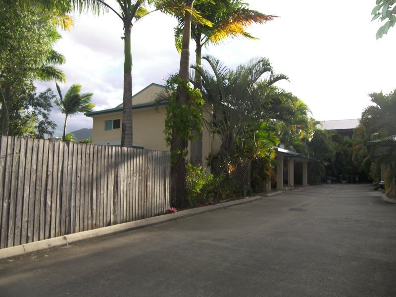 Manoora QLD 4870
