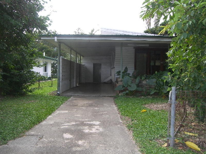 10 McGuigan Street, Earlville QLD 4870