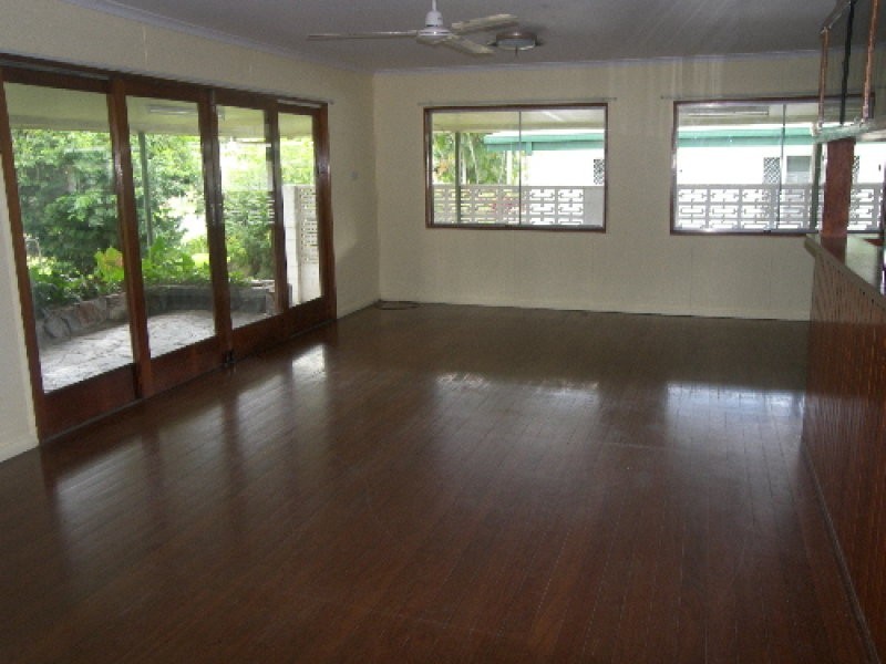 10 McGuigan Street, Earlville QLD 4870
