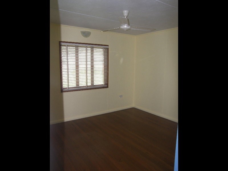 10 McGuigan Street, Earlville QLD 4870