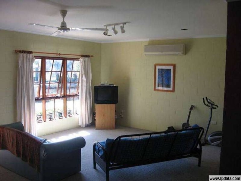 Bentley Park QLD 4869