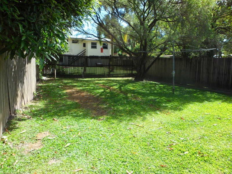 Mooroobool QLD 4870