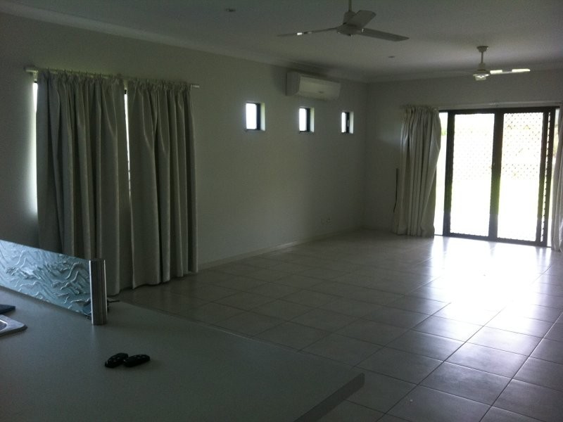 Bentley Park QLD 4869