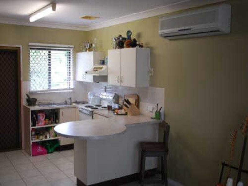 Manunda QLD 4870