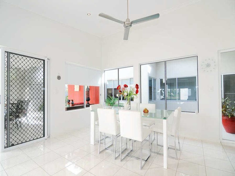 Whitfield QLD 4870