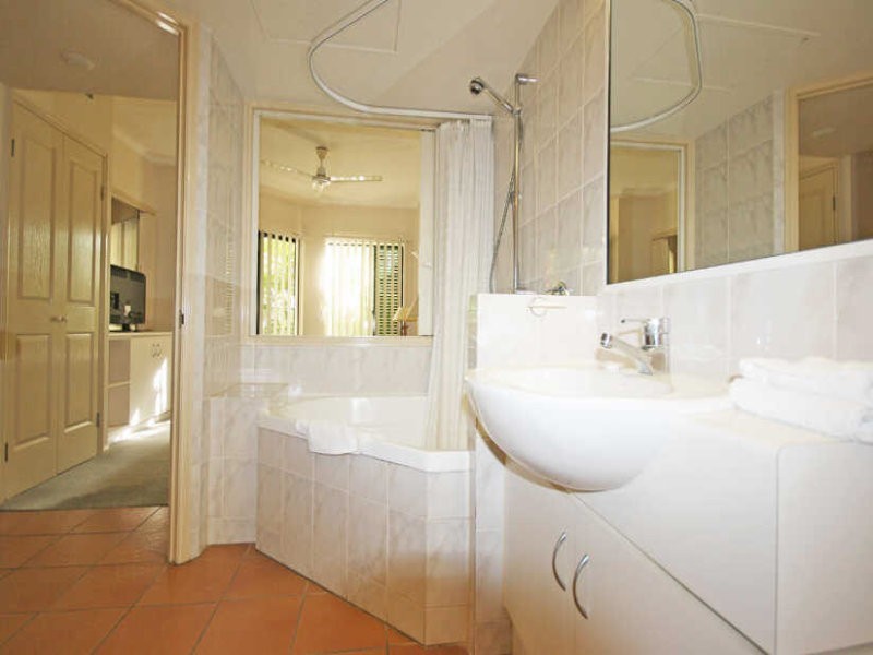 7/298 SHERIDAN STREET,, Cairns North QLD 4870