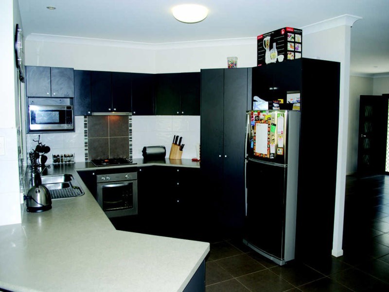 20 CLIFFDALE STREET, Bentley Park QLD 4869