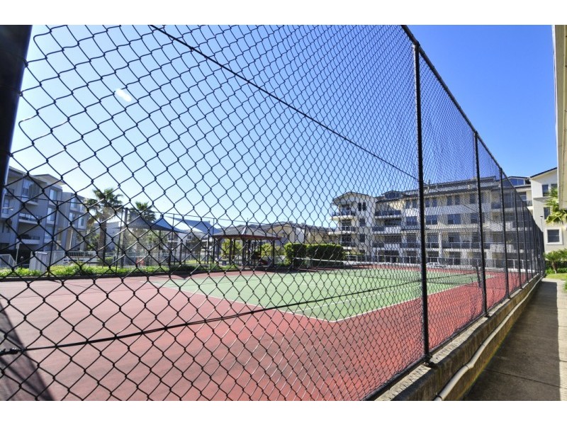 145/2  Dolphin Close, Chiswick NSW 2046
