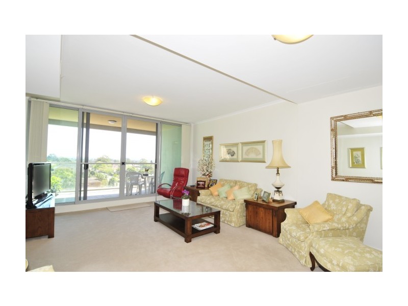 1101/2B Help Street, Chatswood NSW 2067