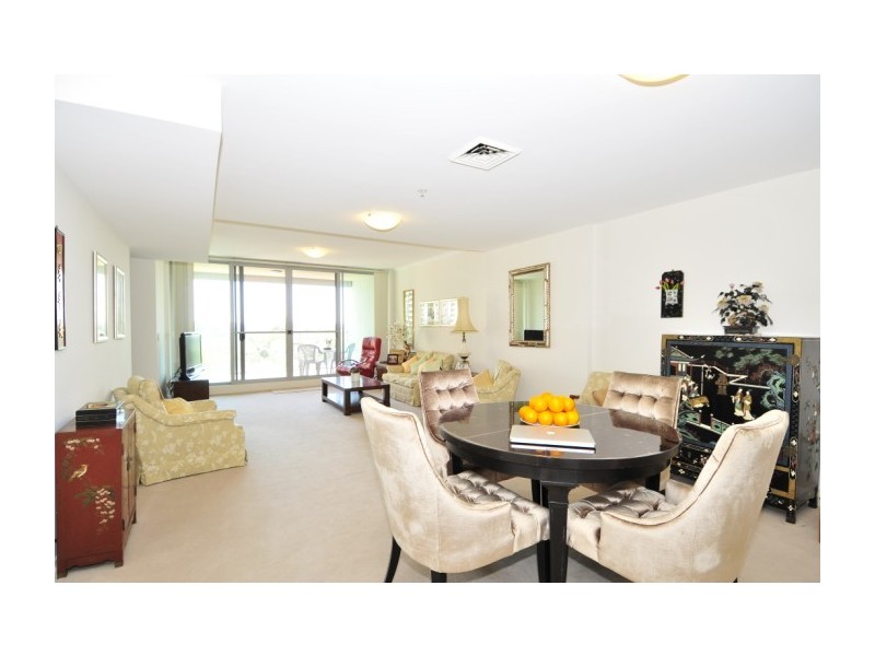 1101/2B Help Street, Chatswood NSW 2067