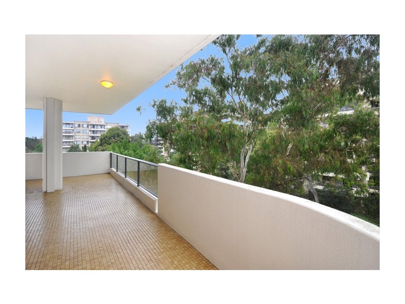 55/2 Parkside Lane, Chatswood NSW 2067