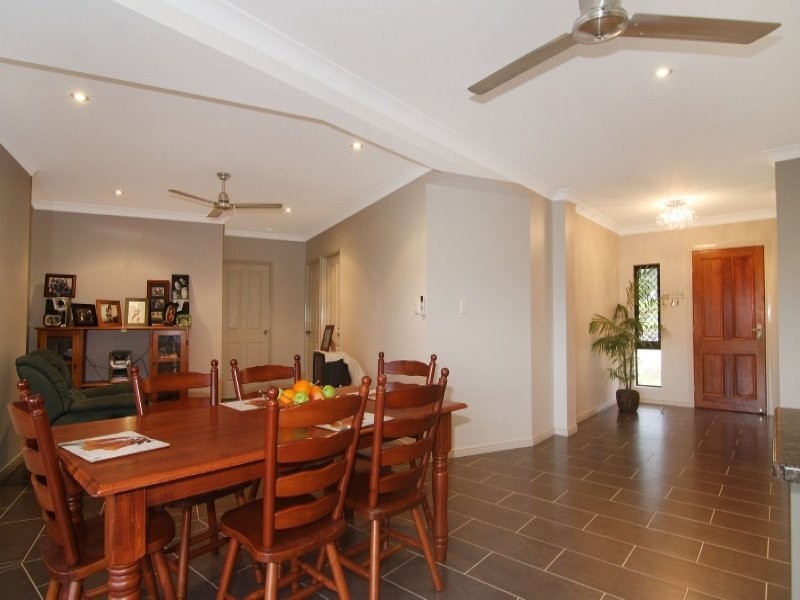 19 Raffles Avenue, Redlynch QLD 4870