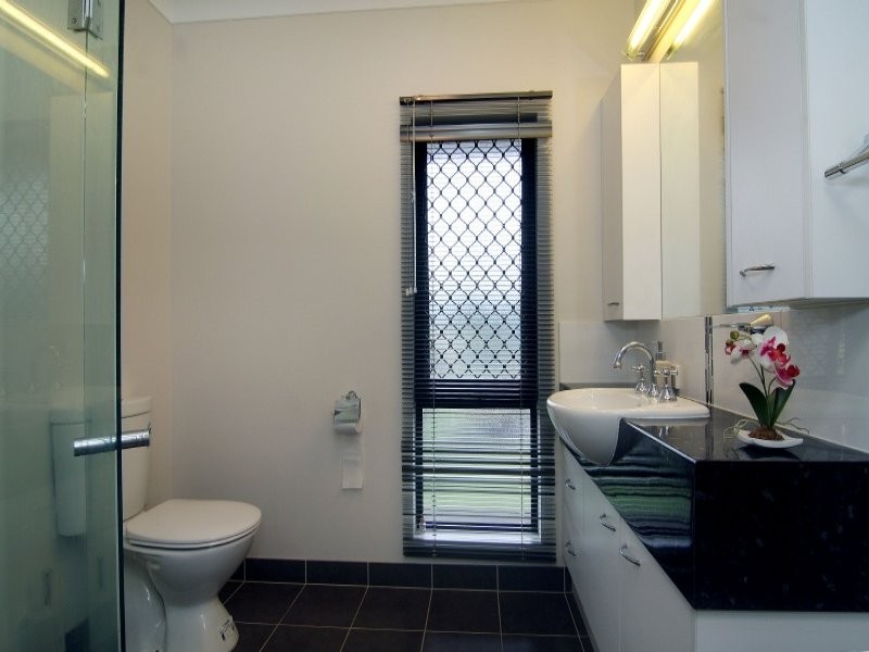 19 Raffles Avenue, Redlynch QLD 4870