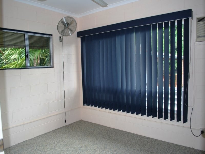 9/3 Tenni Street, Redlynch QLD 4870